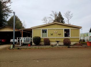 450 Shorepines Ave, Coos Bay, OR