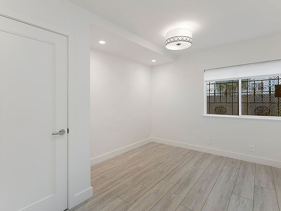 5th image of 470 23rd Ave #4