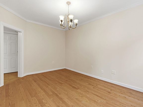 2nd image of 6045 Boulevard East #B5