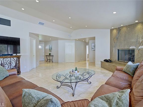 5th image of 5821 Blueberry St