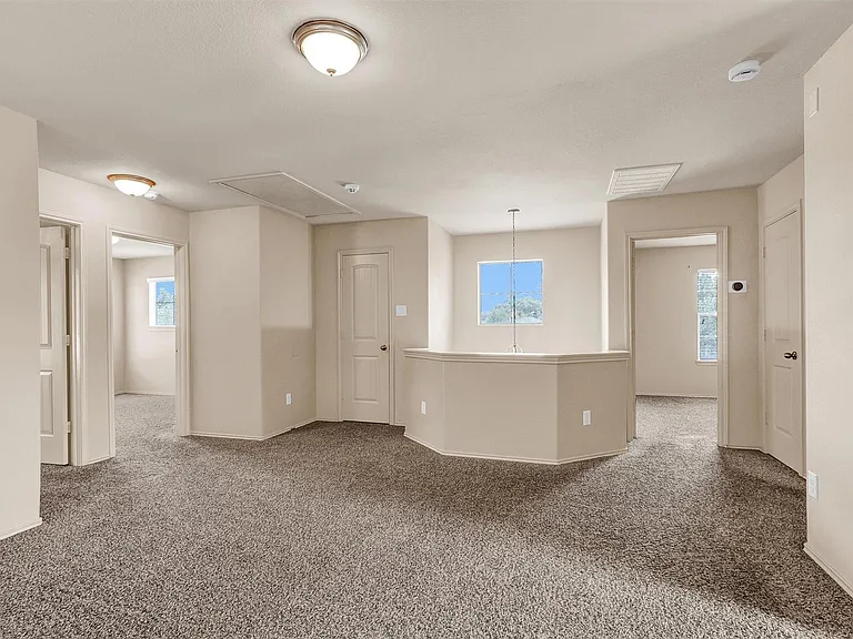 2119 Treasure Mountain Dr — Photo 19
