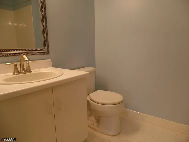 246 Marcia Way — Photo 12