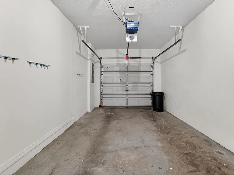 30132 Mossbank Dr — Photo 33