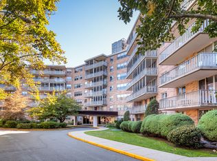 530 Valley Rd APT C006C, Montclair, NJ 07043