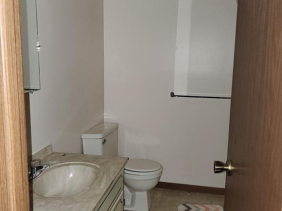 5th image of 4400 Kanawha Tpke APT 2A