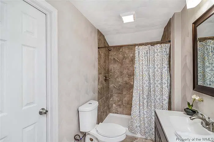 4 bed, 3.5 bath, 2048 sqft, $900 — Photo 3