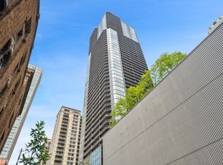 10 E Ontario St APT 4404, Chicago, IL 60611
