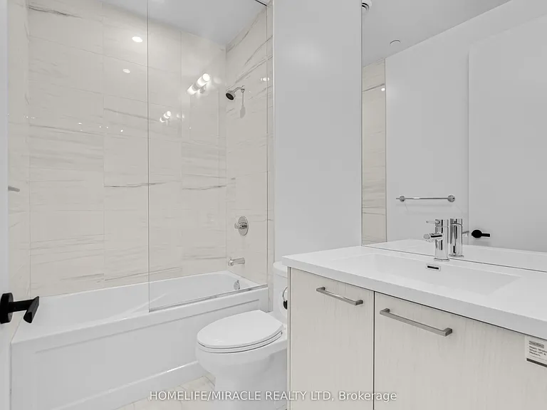 28 Interchange Way #702 — Photo 20