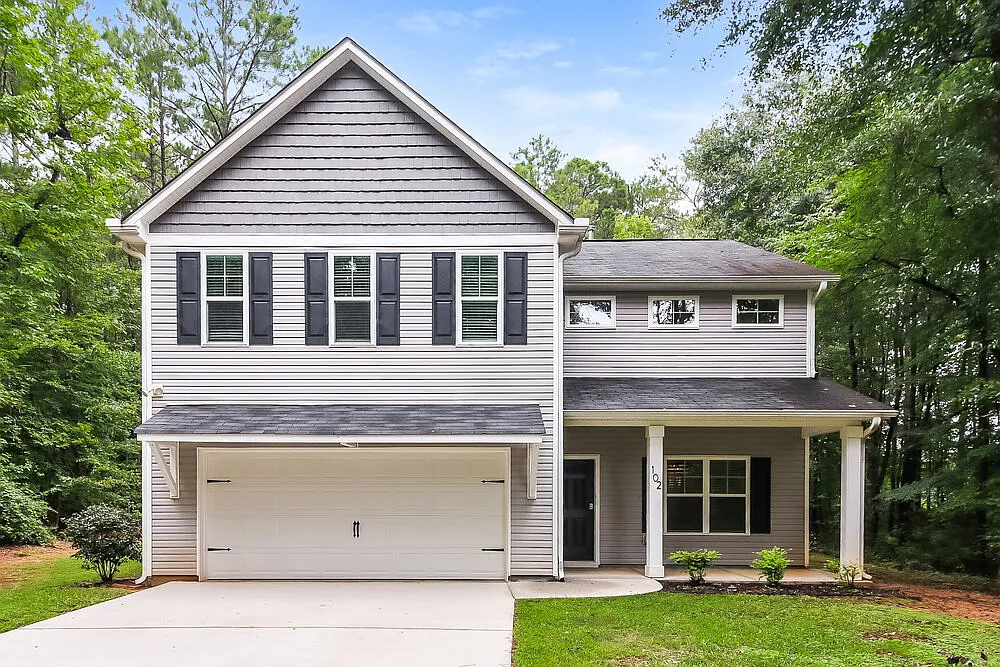 4 bed, 2.5 bath, 2471 sqft, $2,610 — Photo 1