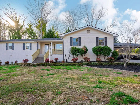 83 E Circle Dr, Rossville, GA 30741