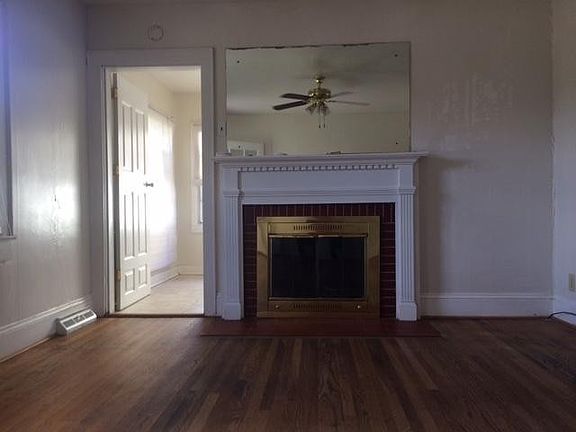 3rd image of 2600 NE Avondale Ave