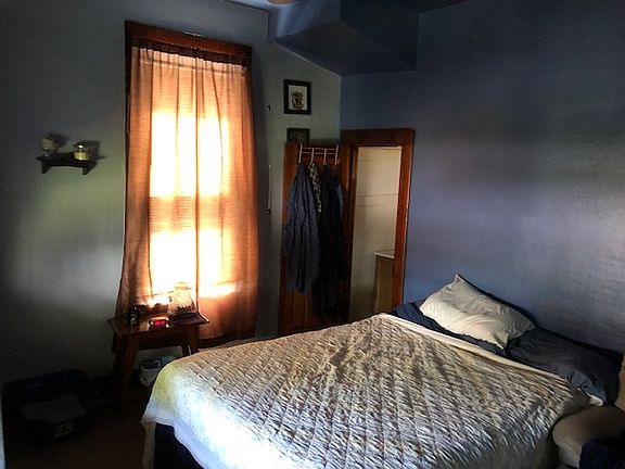 2nd image of 925 Erie Ave