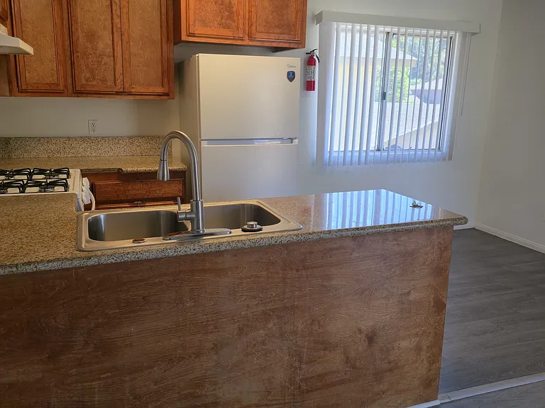 349 S Ashford Ave — Photo 18