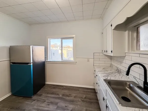 90 Carlton Avenue image 19 of 40