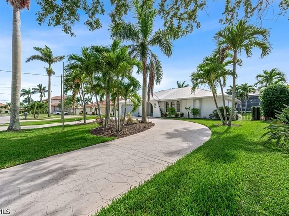 5630 Riverside Dr, Cape Coral, FL 33904