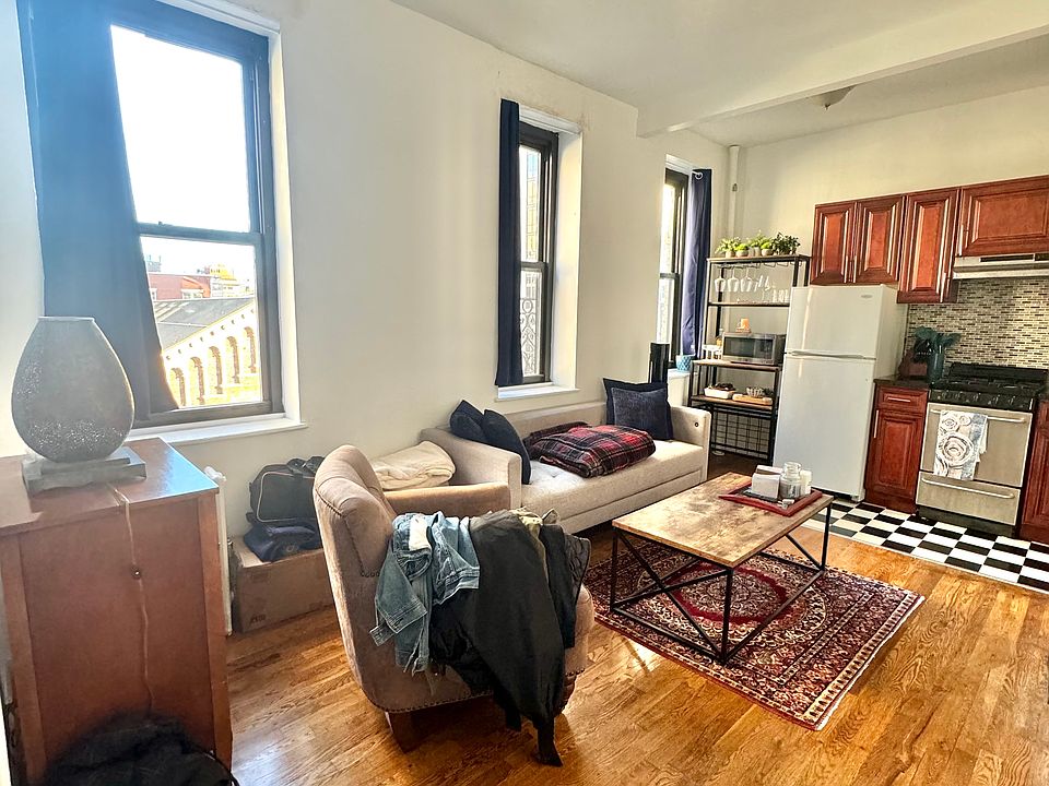 1st image of 1229 1st Ave APT 26