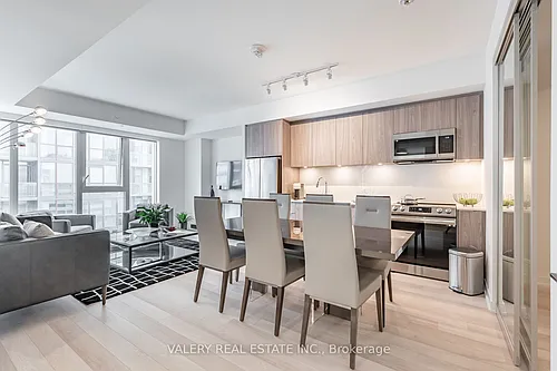 357 King St W #3109 Photo 1