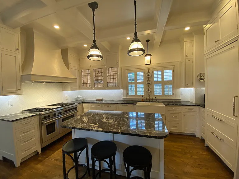 1835 Overton Park Ave — Photo 4