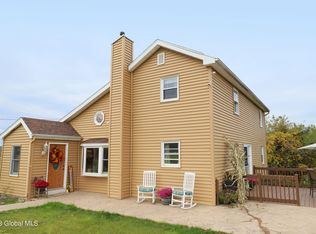 378 Sandborne Rd, Pattersonville, NY 12137