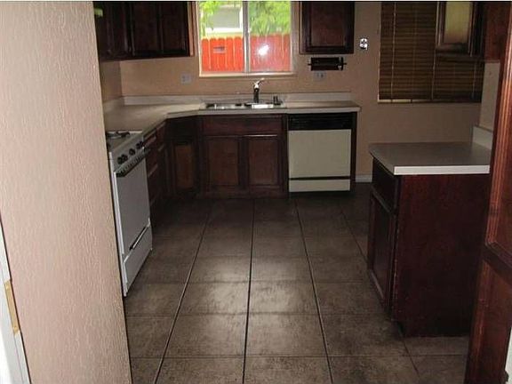 3rd image of 6736 Thomas Dr