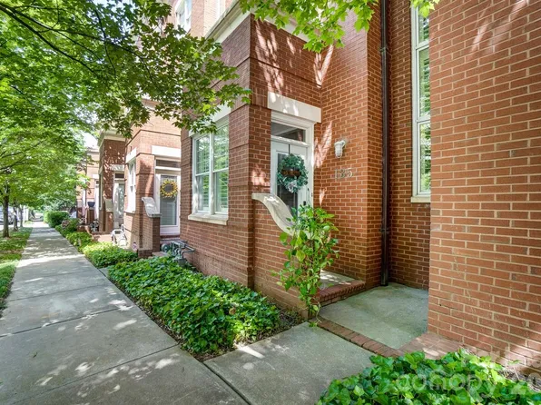 400 Clarice Ave APT 135, Charlotte, NC 28204