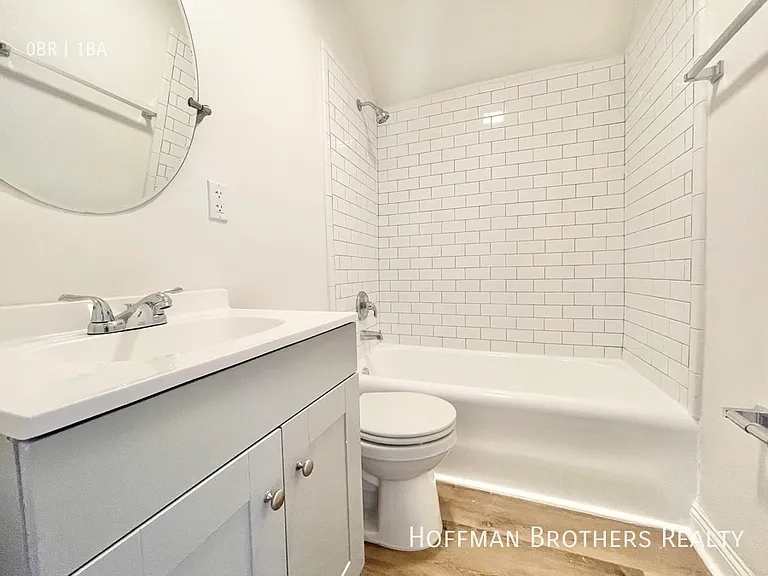 518 N Harvard Blvd #306 — Photo 6