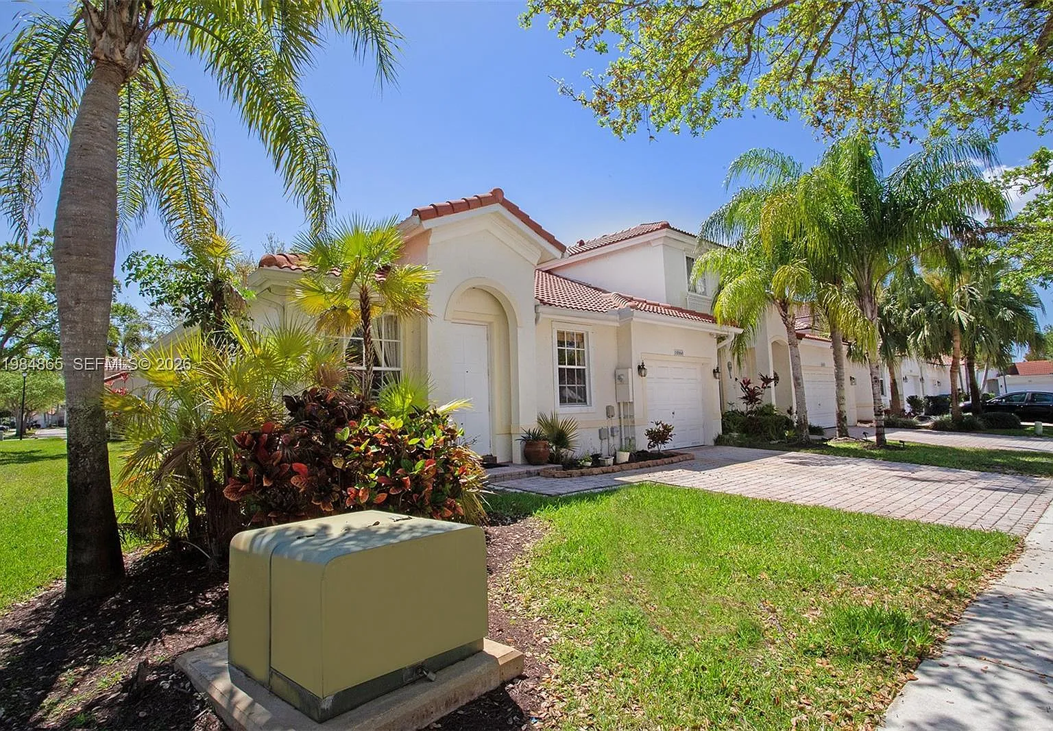 18860 SW 25th Ct — Photo 2