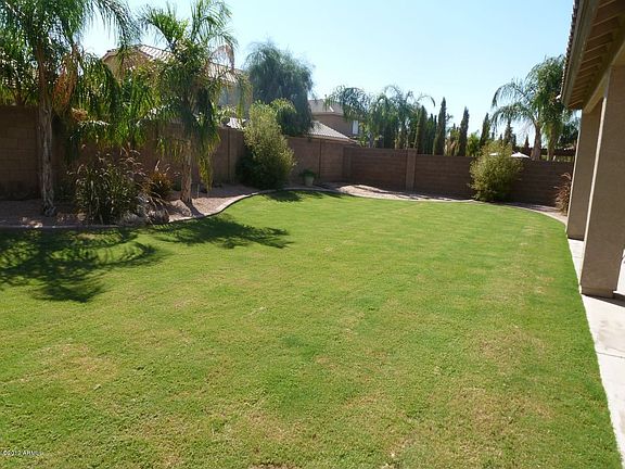2nd image of 3935 E Vallejo Dr