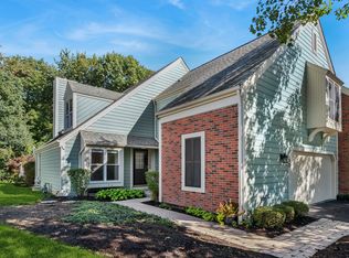 52 Whittington Crse, St Charles, IL 60174