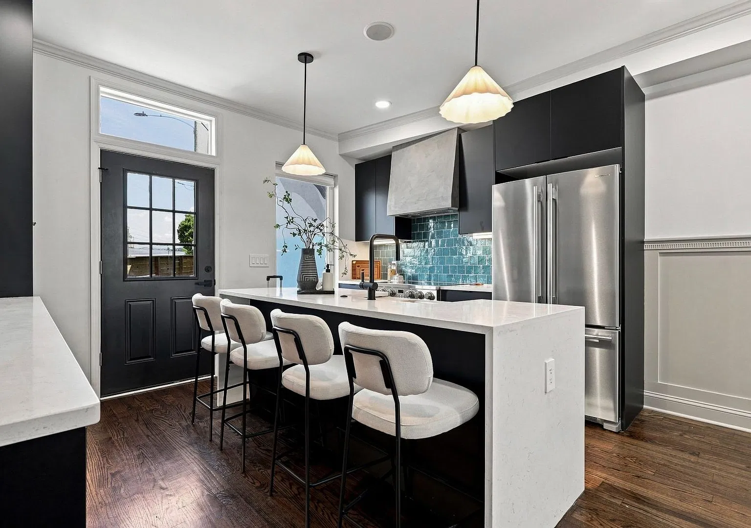 Modern Elegance & Spacious Living | 2943 Cecil B. Moore Avenue — Photo 4