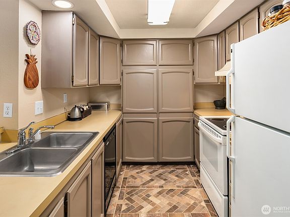 5th image of 11510 NE 128th Street #8