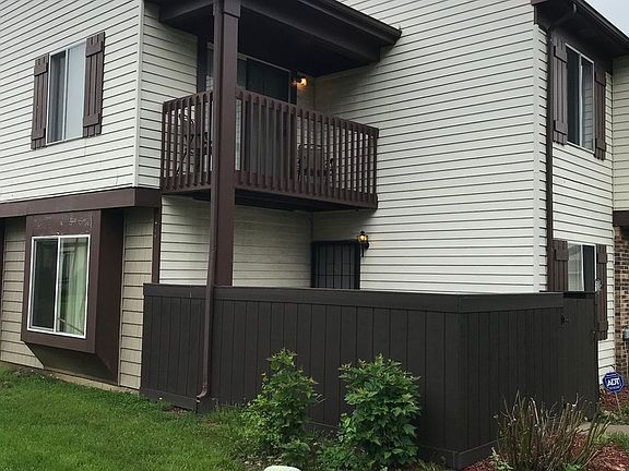 2nd image of 9P Fernwood Dr #9P
