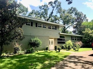 509 Lakeshore Dr, McComb, MS 39648