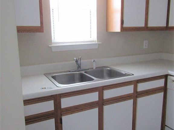 5th image of 93 Century Ct