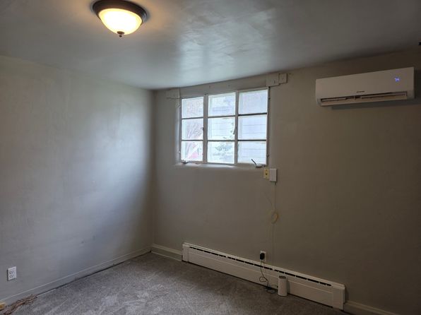 200 S 7th St UNIT 2, Hiawatha, KS 66434