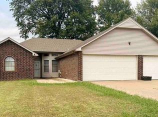 205 Lonnie Ave, Ponca City, OK 74601