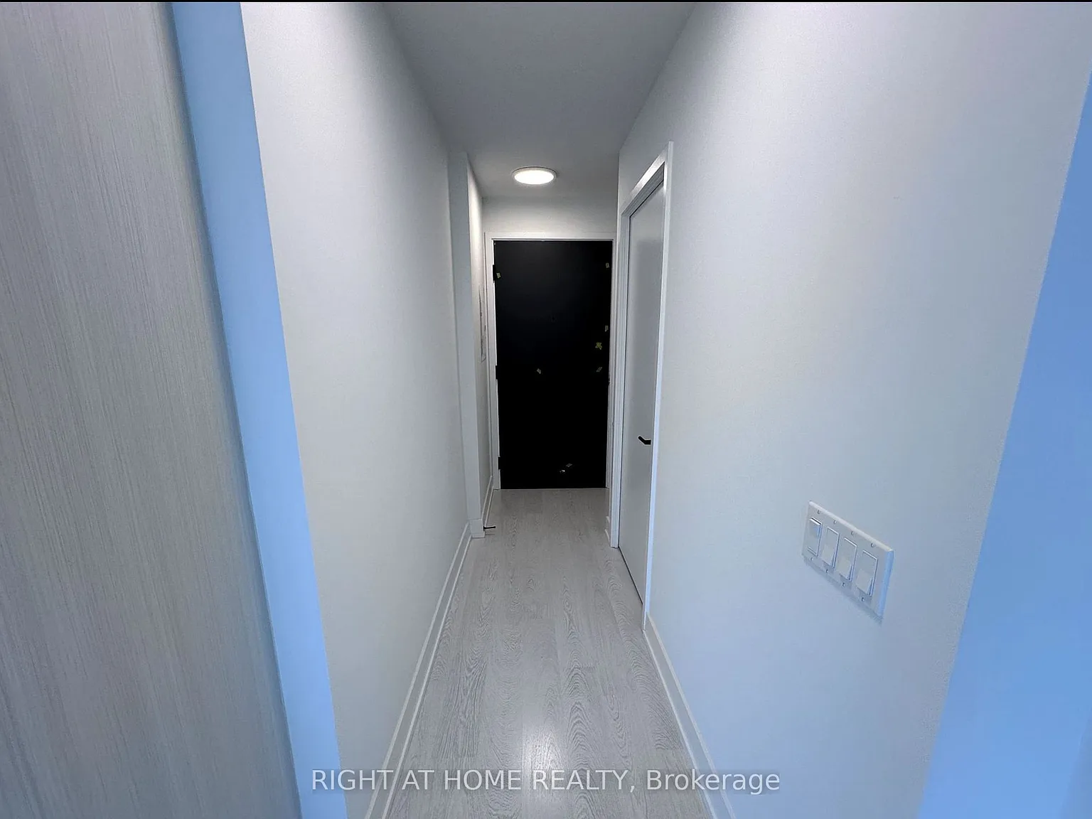 JAC Condos — Photo 4