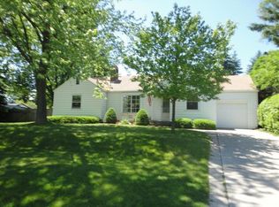 4931 S 30th St, Greenfield, WI 53221