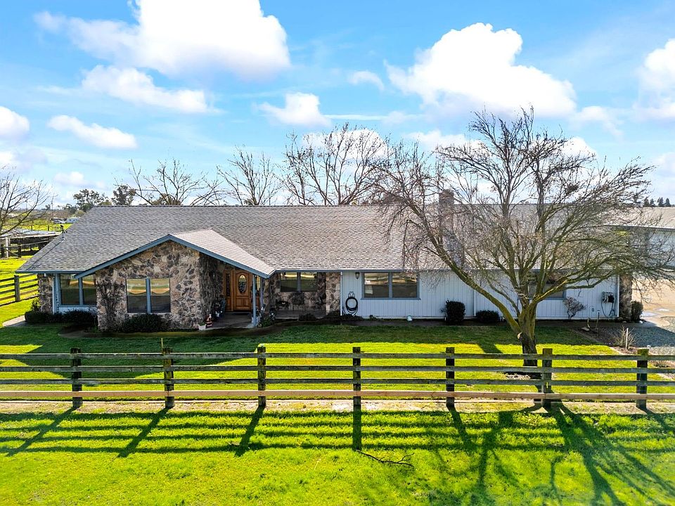 1st image of 13870 E Harney Ln