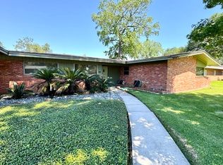 990 20th St, Beaumont, TX 77706