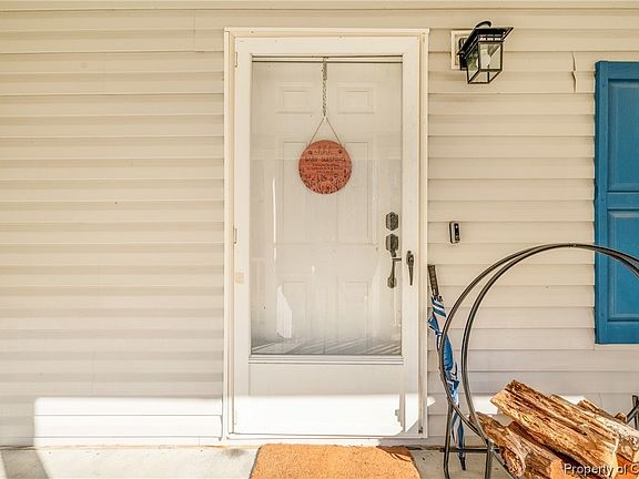 5th image of 2587 Pine Top Ln