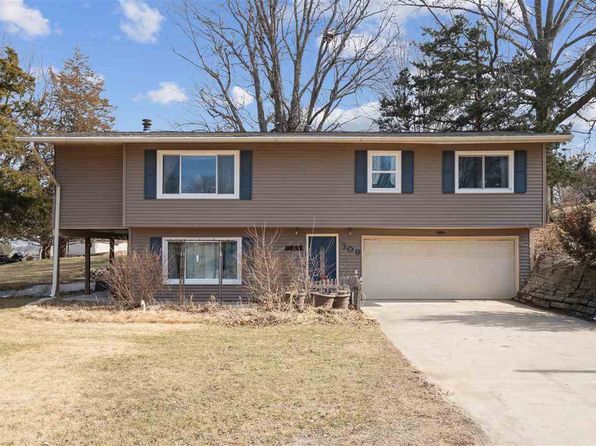 309 Pleasant View Dr NE, Solon, IA 52333