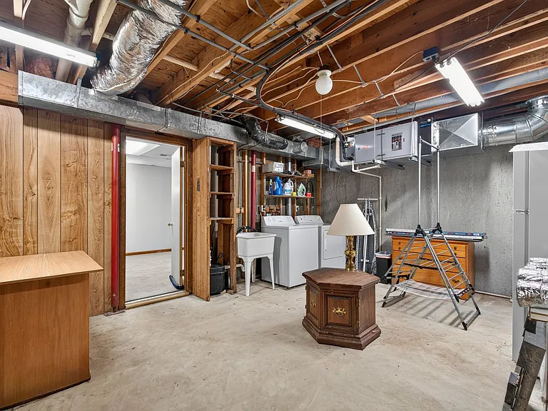 8 Cypress Dr — Photo 29