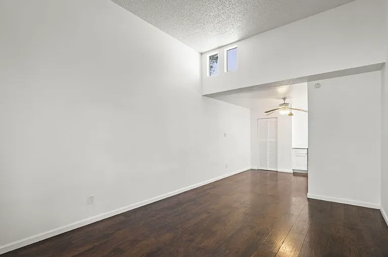 1001 Baywood Dr #C — Photo 3