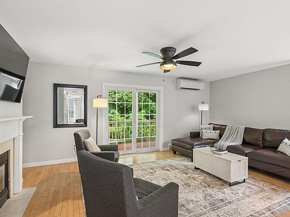 5th image of 16 Woodside Drive #4