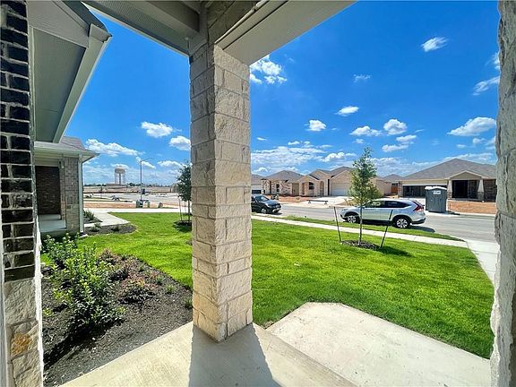 4th image of 110 Krause Springs Dr