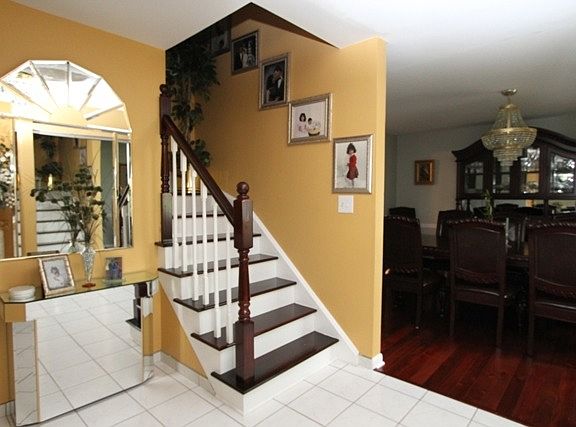 2nd image of 1624 W Plymouth Dr