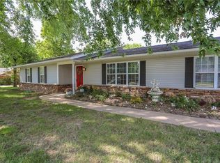 2705 Trails End Dr, Bentonville, AR 72712