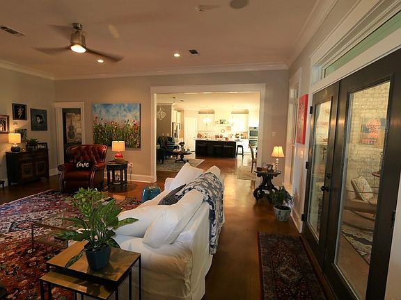 4th image of 193 Crossridge Cir