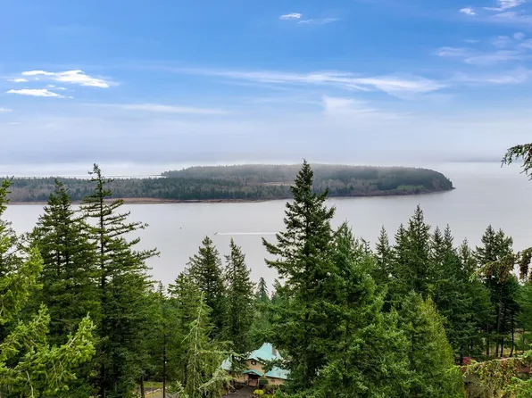 3073 Hales Passage Drive, Lummi Island, WA 98262